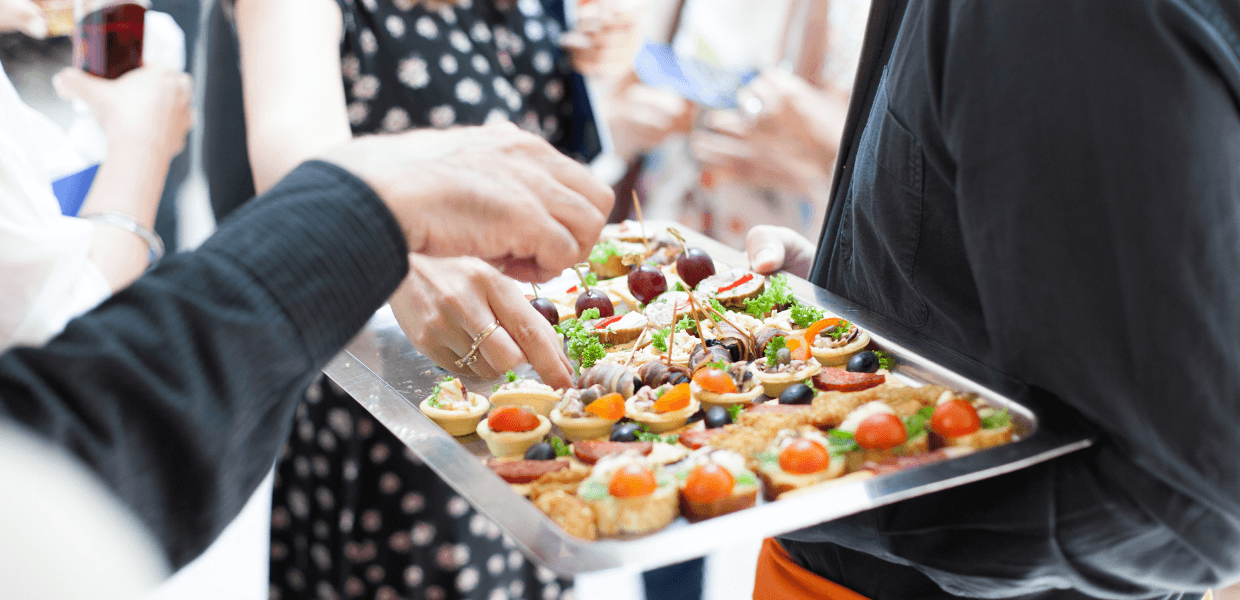 Leia mais sobre o artigo Erros de catering em eventos que os convidados lembram